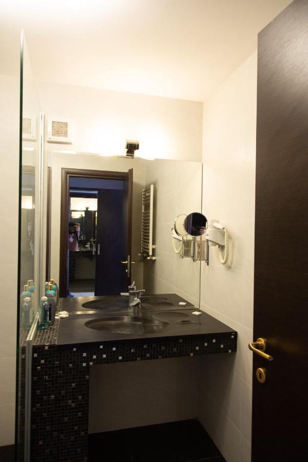 Hotel Palace Severin Drobeta Turnu Severin Bagian luar foto