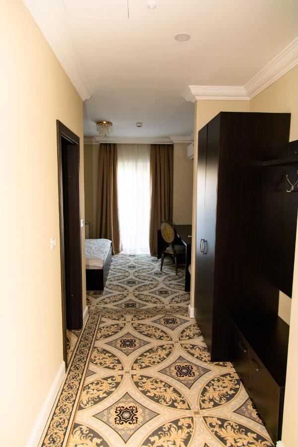 Hotel Palace Severin Drobeta Turnu Severin Bagian luar foto